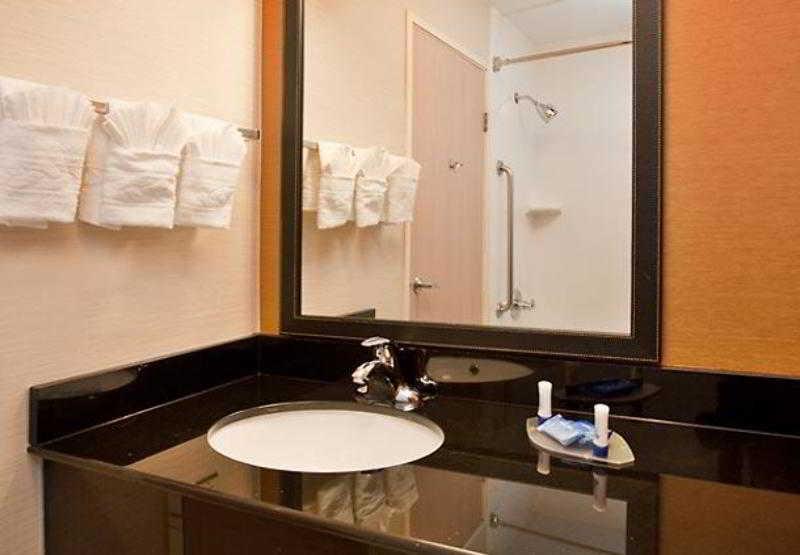 Fairfield Inn And Suites Austin South Екстериор снимка